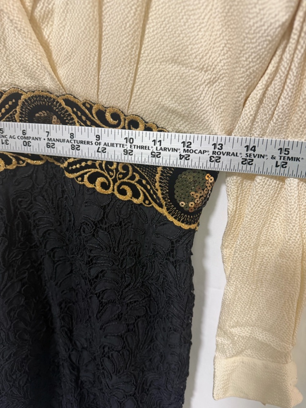 Liancarlo VintageTwo-Tone Long Sleeve Dress with Gold Embroidered Waist - Picture 4 of 9